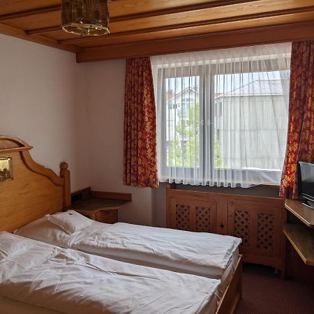 Hotel Neuwirt Zorneding Kültér fotó